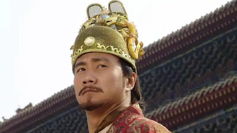 此人救了皇帝一命，皇帝送他10万两黄金，他却将黄金送给了别人

要搞明白这人为啥