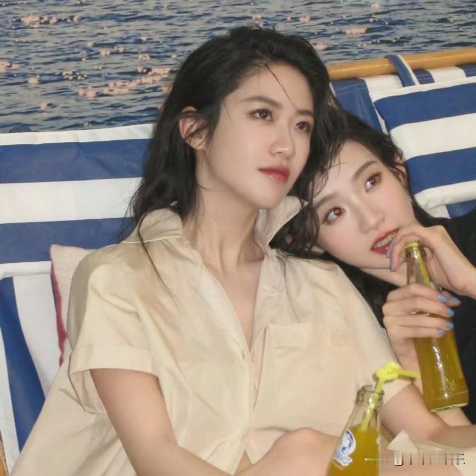 2026年4月24日，两人合作的新剧路透突然流出，张艺凡向涵之亲了的话题瞬间刷上