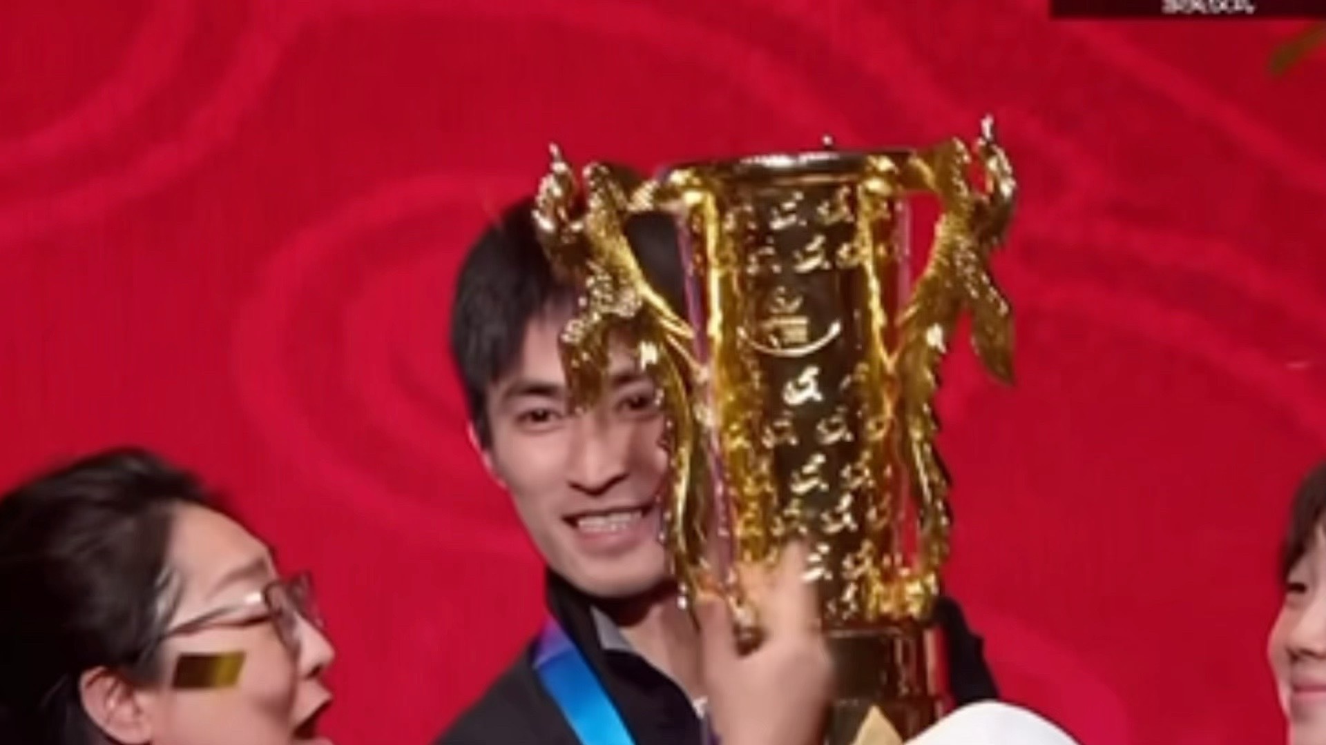 璀璨金雨 特别美 特别特别想念你女孩 