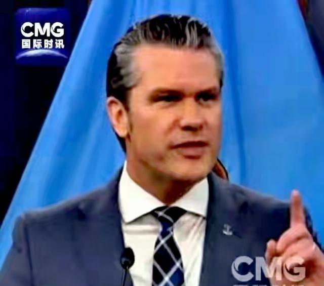 刚刷到一个匪夷所思的新闻，直接给我干无语了。美国防长公开喊话，让全世界排好队，对