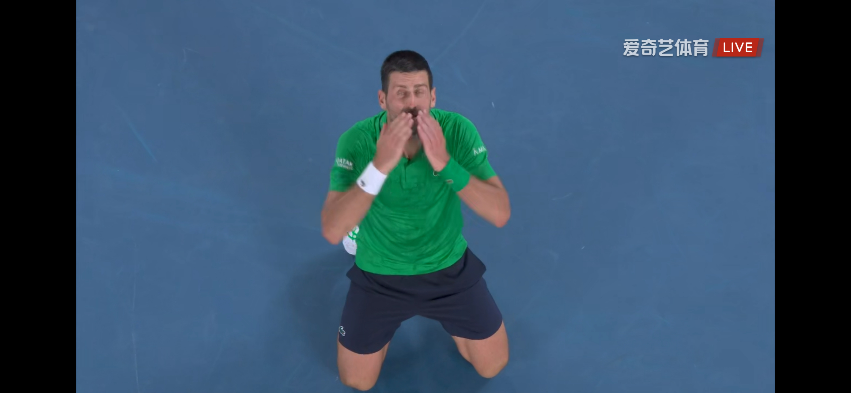 真的过于牛逼！老球迷都看泪目了。🥹 德约科维奇3比2辛纳德约科维奇重返澳网决赛