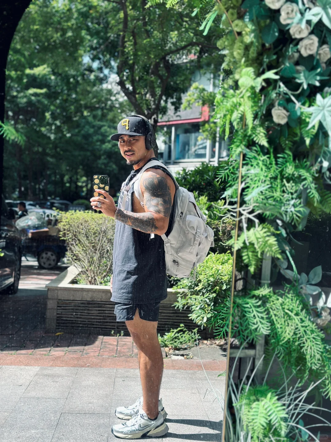 想看看去健身房路上的穿搭