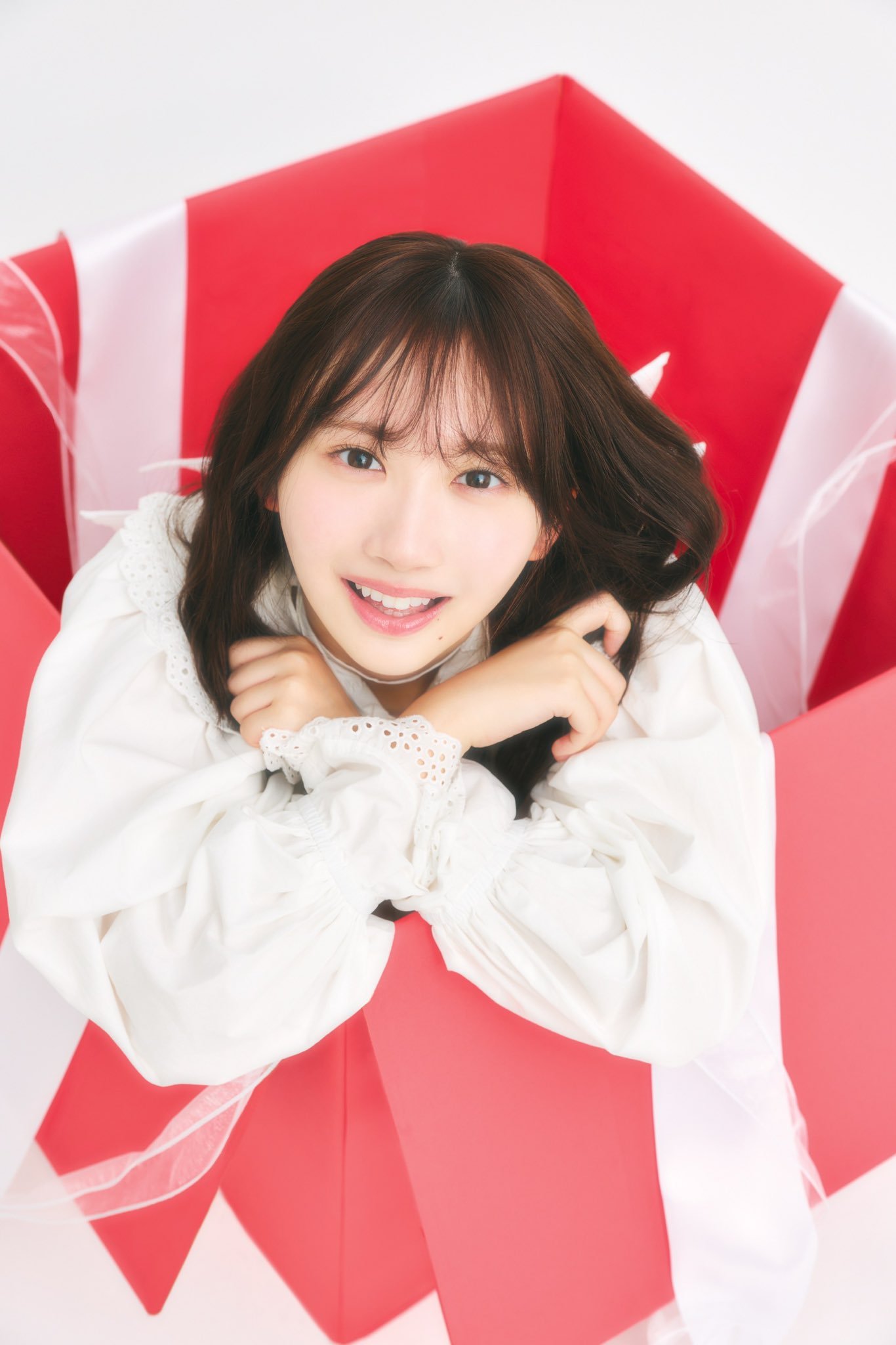 藤嶌果歩　片山紗希松尾桜　BRODY