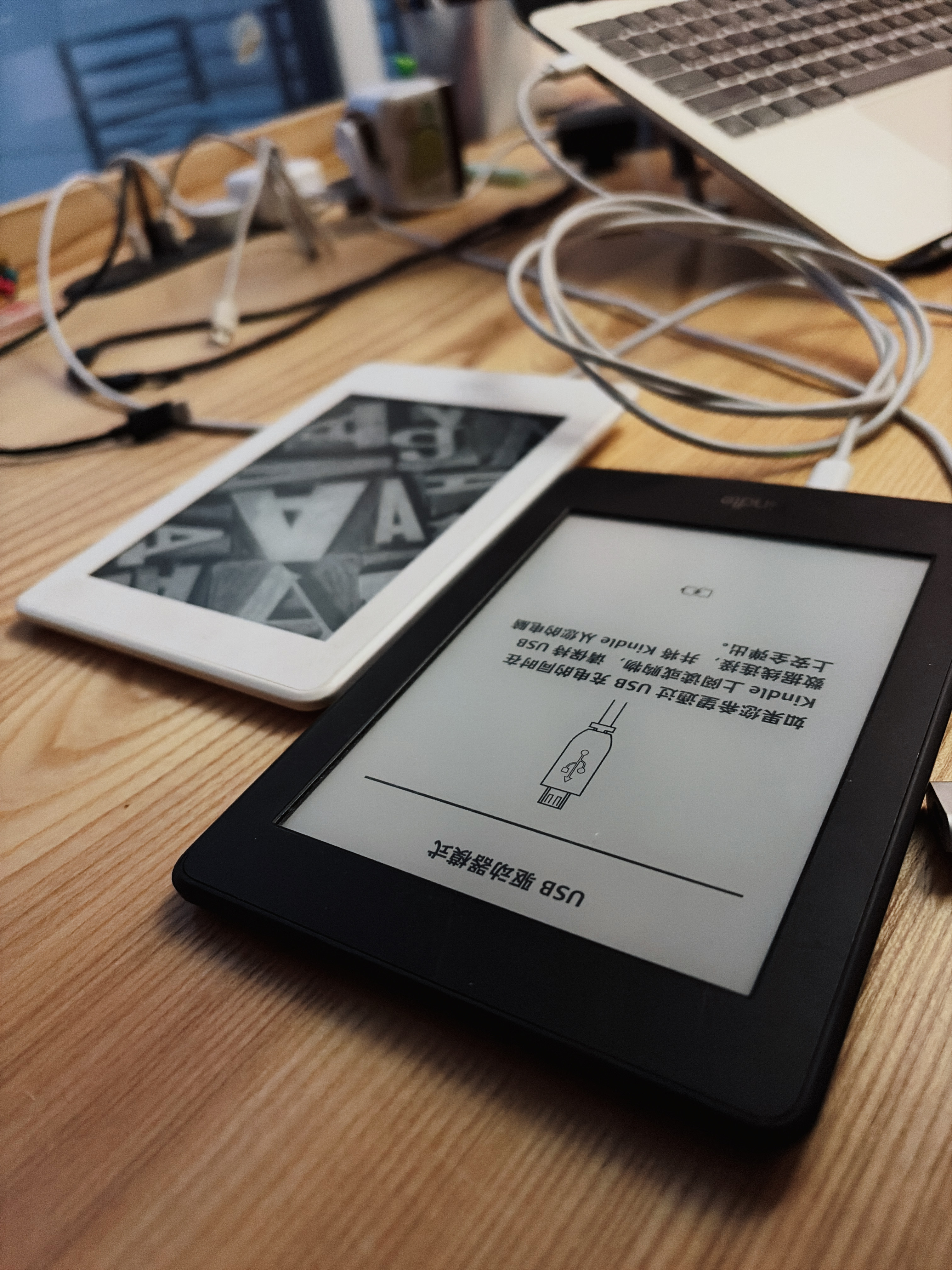 事情是这样的。我有一台老Kindle，吃灰一两年了。之前亚马逊中国的Send t