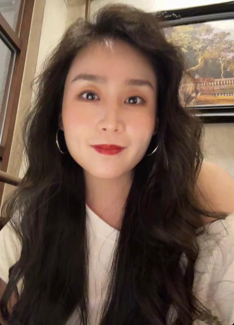 漂亮姐姐 ​​​