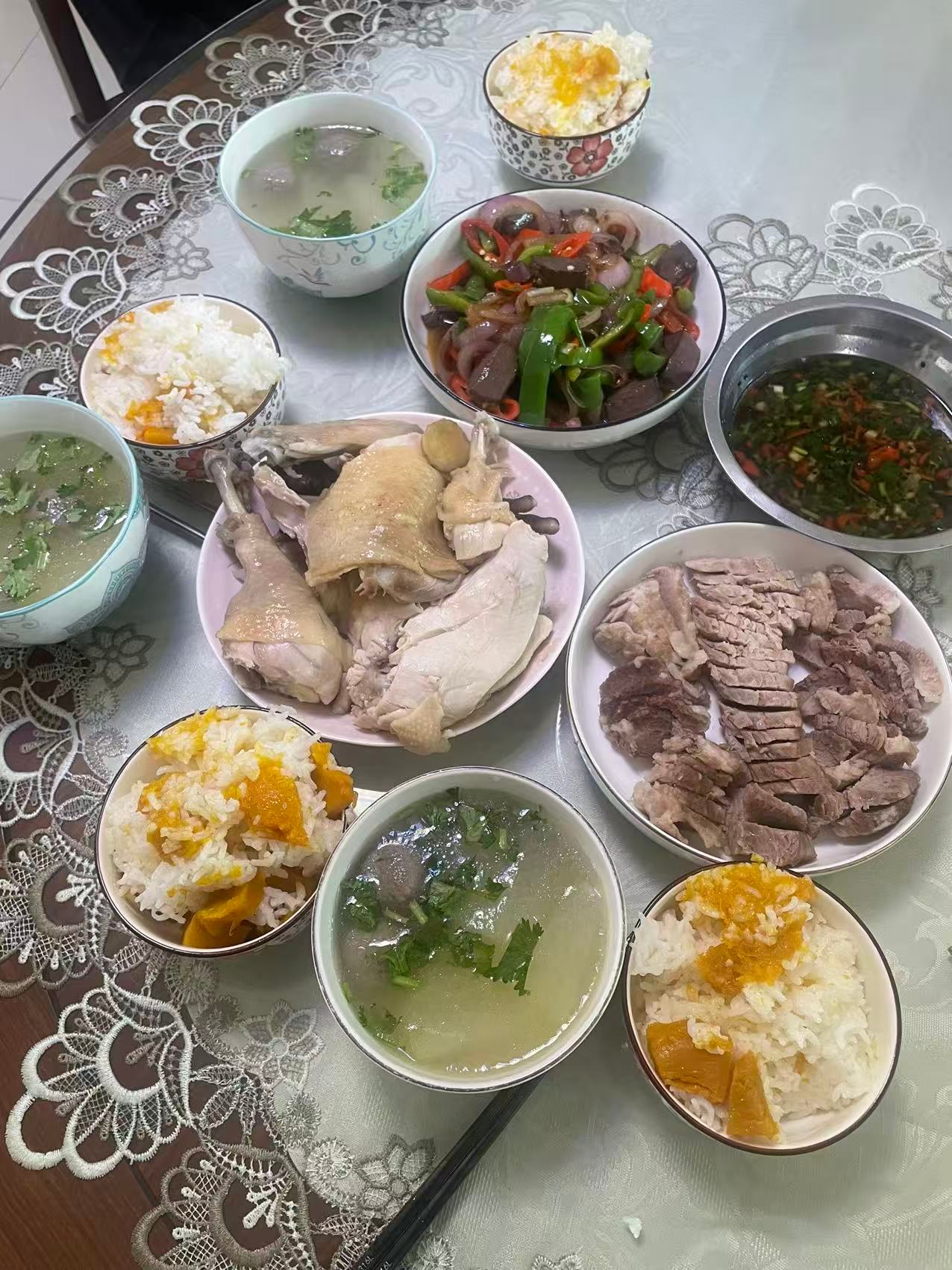 一日一食一记[超话]  福建水灾呀，我这当难民的日子[哈哈] ​​​