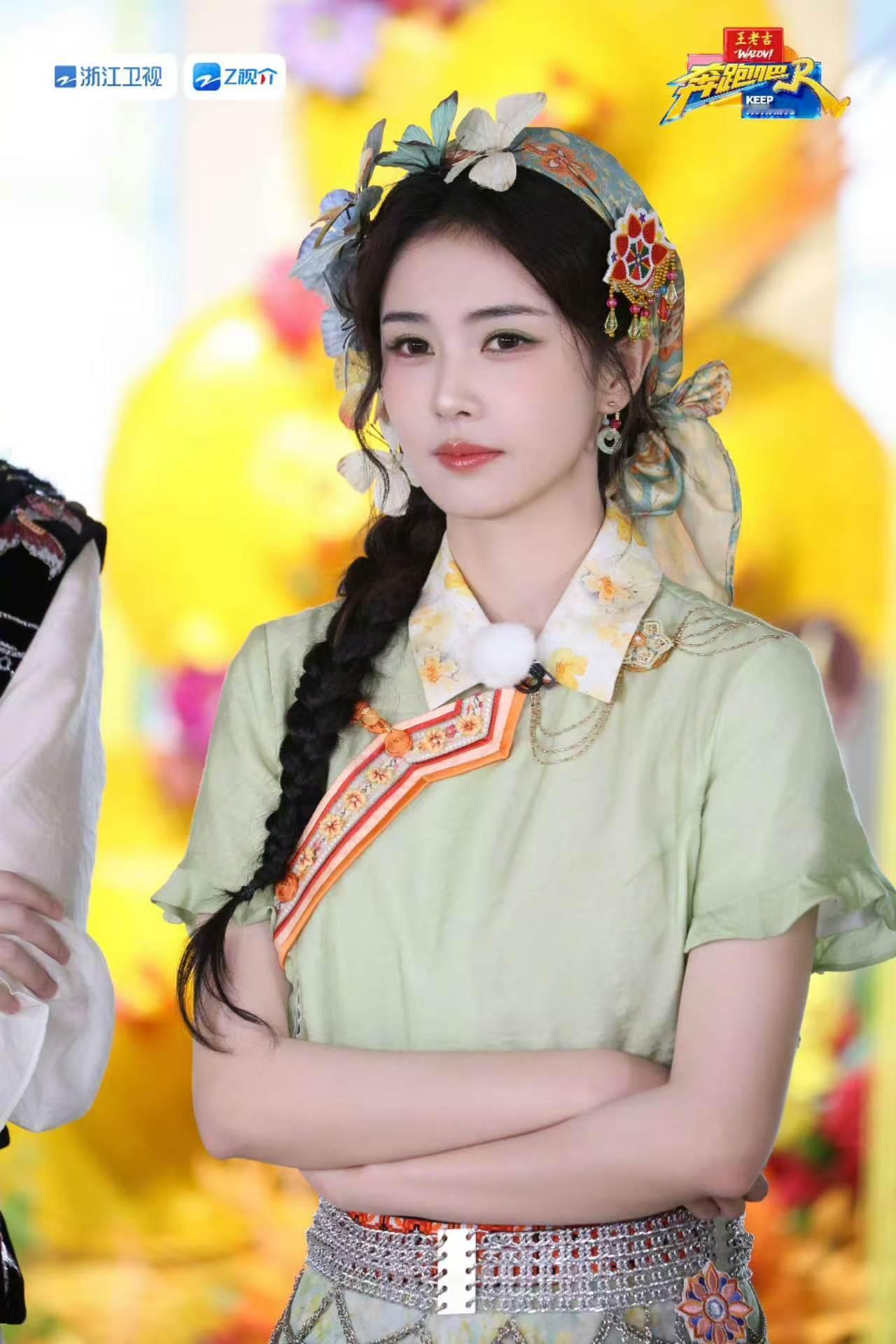 白鹿李昀锐520物料白鹿李昀锐跑男520物料 有人觉得节日特辑物料很有心意，有人