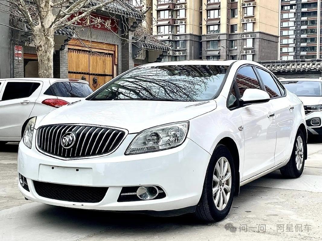 以下纯属个人经验，因为亲眼所见，但是也难免限于偏颇。
第一款是2014年之前产的