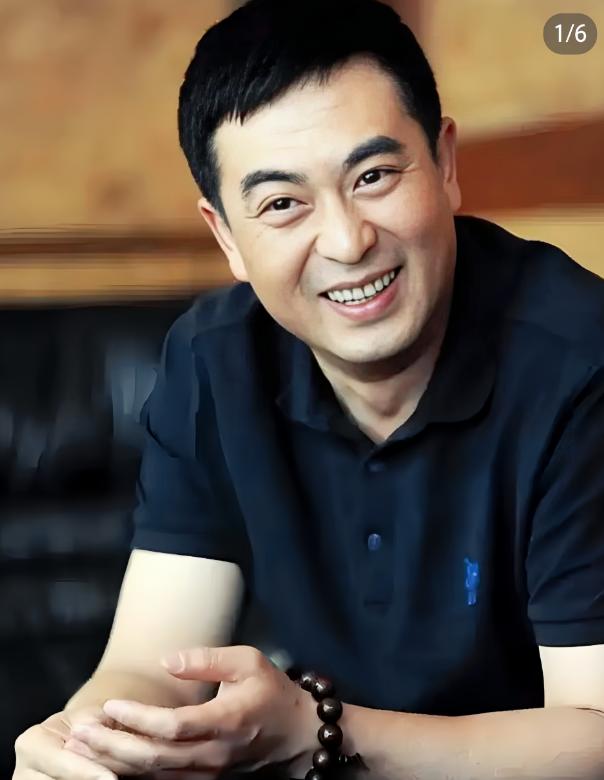 圈里都知道，张嘉益拍戏有个“铁规矩”：只要他在剧组，就必须给孙浩塞个角色，哪怕是