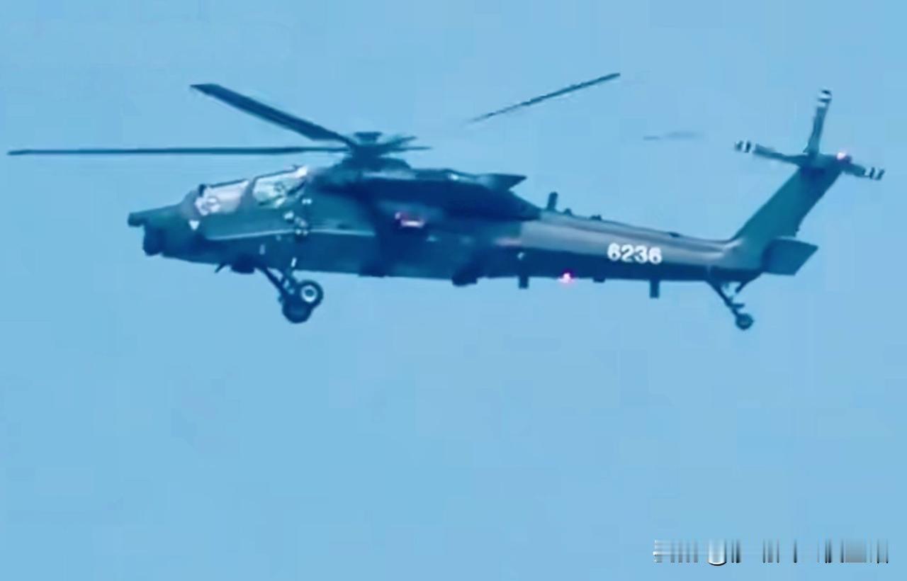 重型武直WZ - 21的侧面照已能看到两面，尾梁编号清晰可辨，它是否已经服役了呢