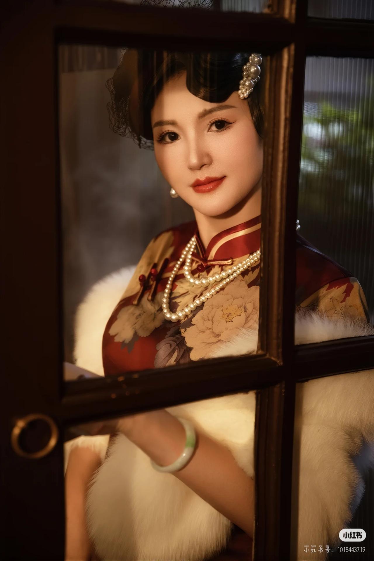 晒图笔记大赛美女旗袍穿搭写真