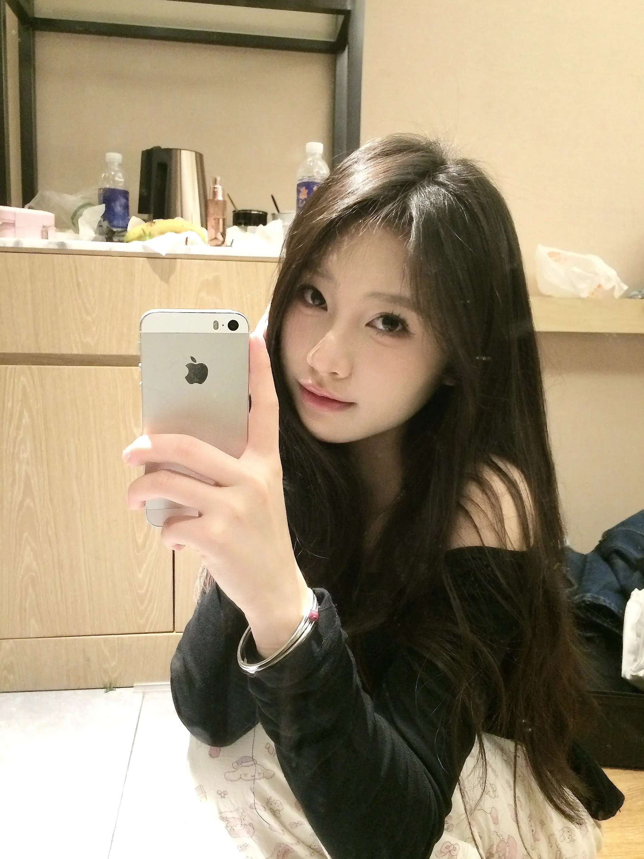 爱像镜子里自己的脸