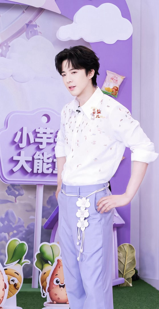 刘宇宁 这张脸是怎么回事？明明才看了一眼，却挪不开眼。