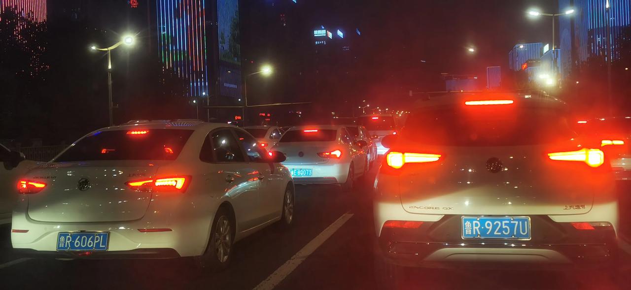 济南，晚高峰，外地车是真多