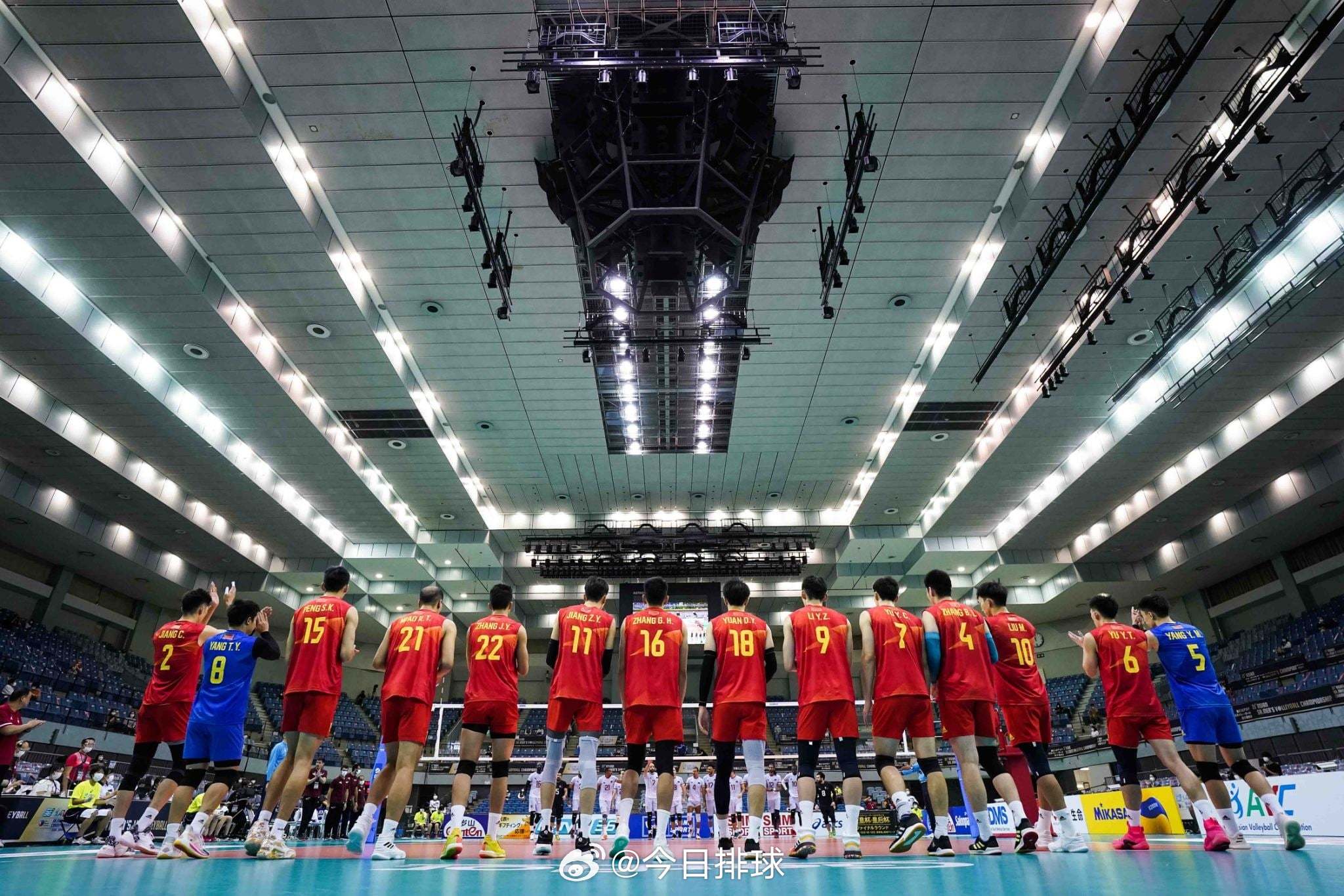 【时隔37年 中国男排将无缘2027男排世界杯 】排球世界今天正式公布确认参加明