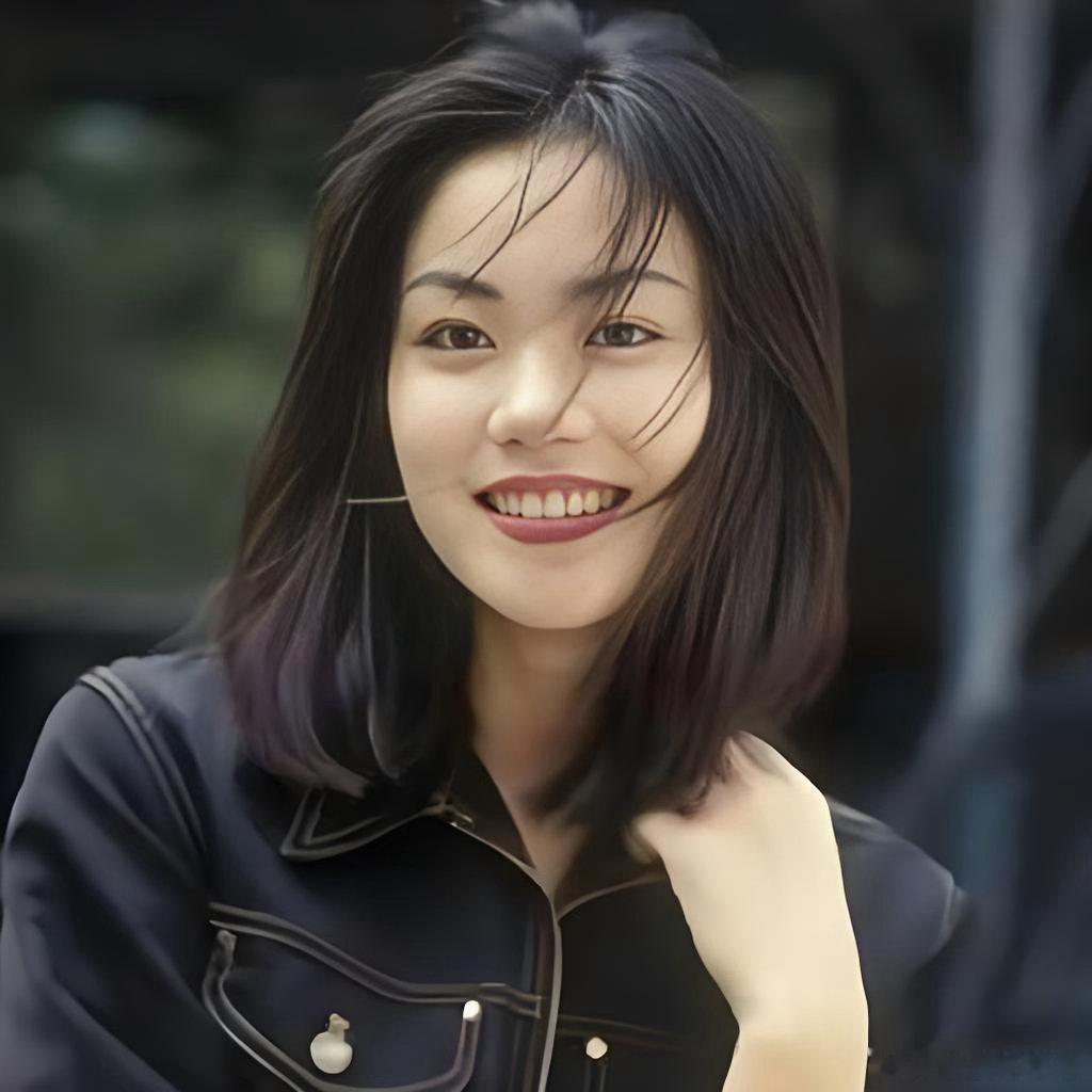 在评论区和两万人合唱王菲如愿为什么总是老歌让人更有共鸣 刷到一半忍不住也去评论区