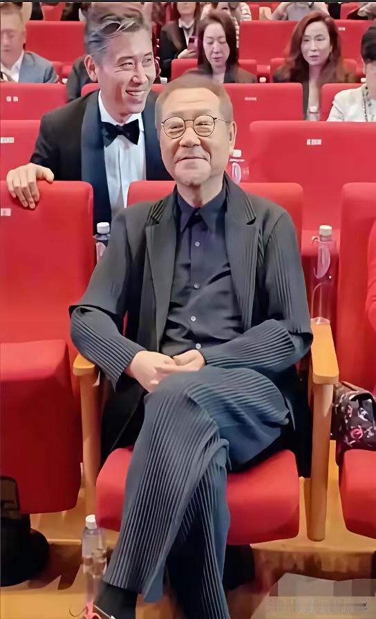 曾经的男神，如今也老了