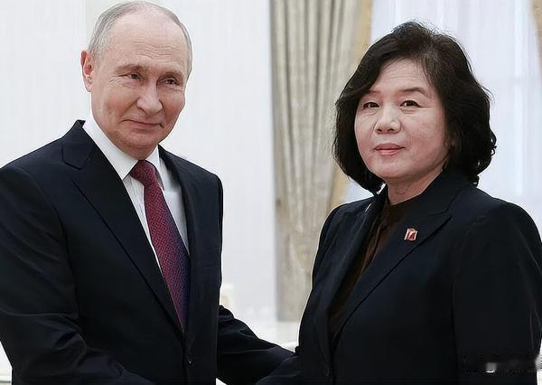 顶级战略盟友成型！普京高调感恩朝鲜，俄朝深度绑定破西方封锁
 
看懂当下大国博弈