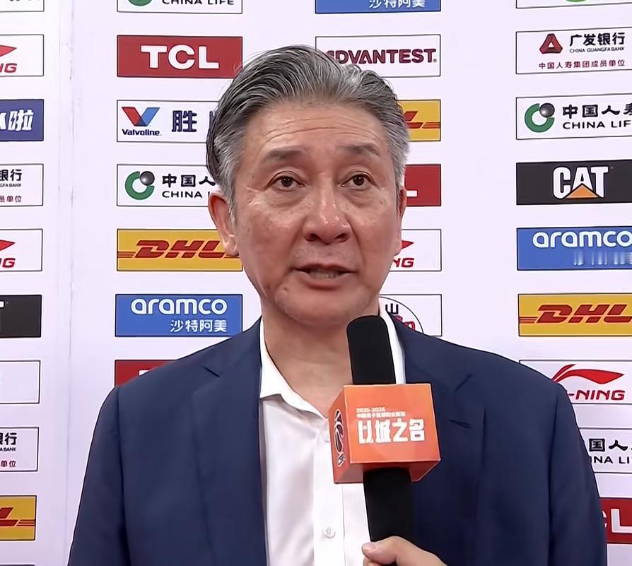 险胜山西豪取11连胜！不是贺希宁和史密斯，主教练赛后重点表扬了这两名球员
5分险