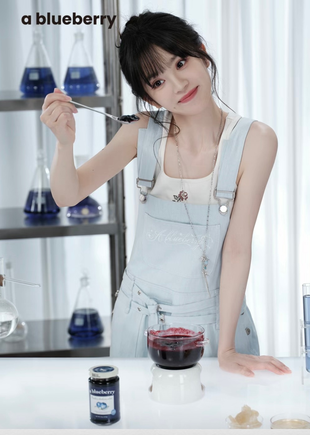 一颗蓝莓更新拍摄花絮照是漂亮的田曦薇同学田曦薇ablueberry品牌代言人 ​