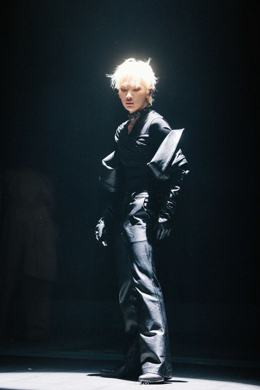 #周震南上海演唱会# 芜湖~周震南2024「Love&Desire」演唱会-10