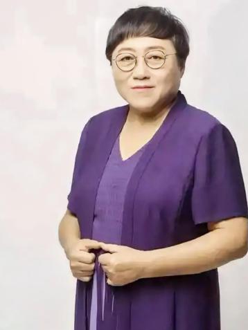 性学专家李银河说： "男人越老，越不正经，生理需求越旺盛，有时候男人身体衰老了，