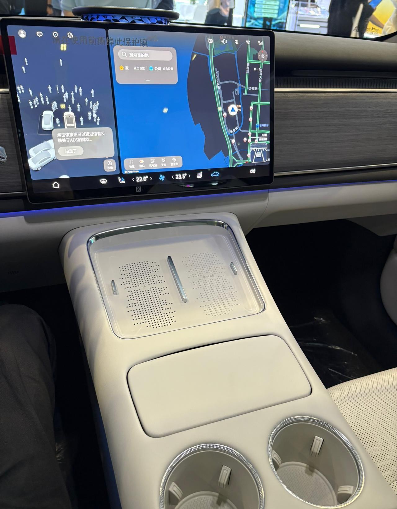 现在的车是分为两派，一派是喜欢电动车的，一派是喜欢传统燃油车的。

彼此都非常的