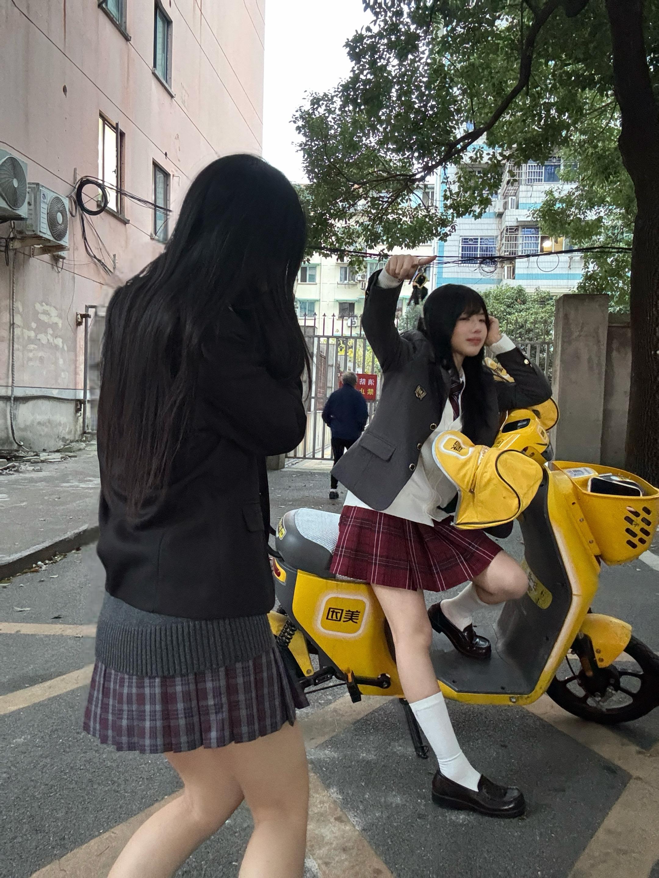 女人 允许你贪财好色