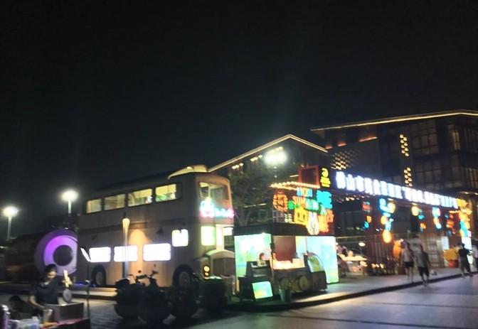 当前经济形势下滑，给45～55岁的中年人一些建议1、现金
第一、现金为王，确保手