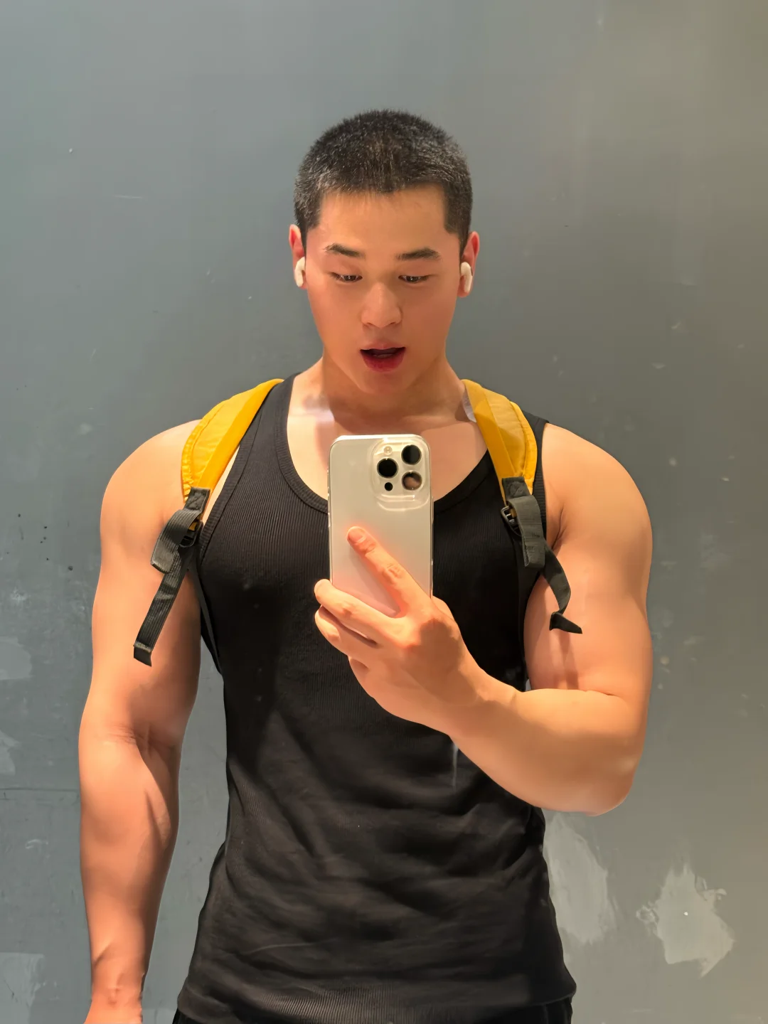 嫂子 你看俺行不？