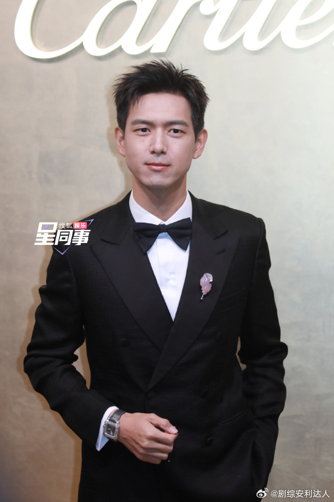 李现白敬亭张婧仪活动生图状态李现白敬亭张婧仪亮相同品牌活动三人亮相同品牌活动！李