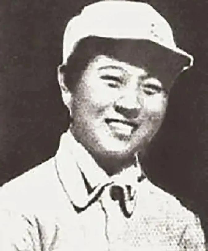 1941年，23岁的女团长遭到日军包围，可她却拉起棉盖住自己，于是日军用力扯开棉