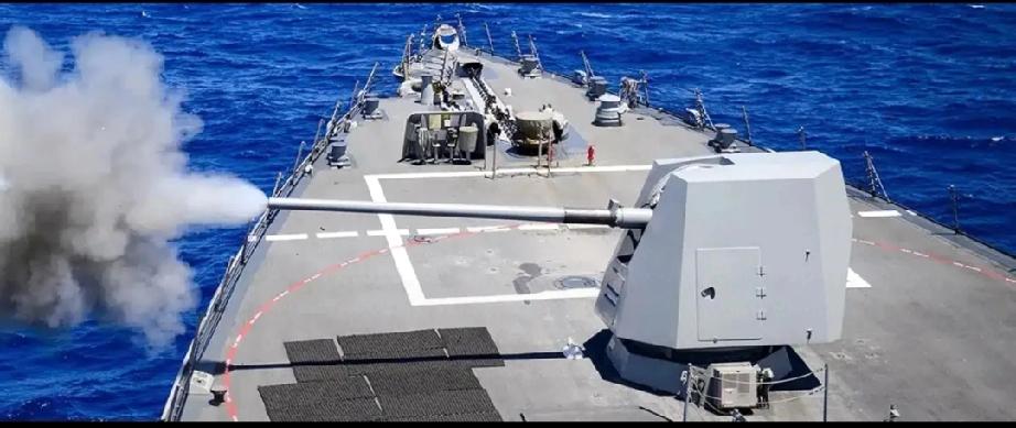 最近美伊冲突的事儿可太有看头了！当地时间3月12日，一艘伊朗船只靠近美国“林肯”