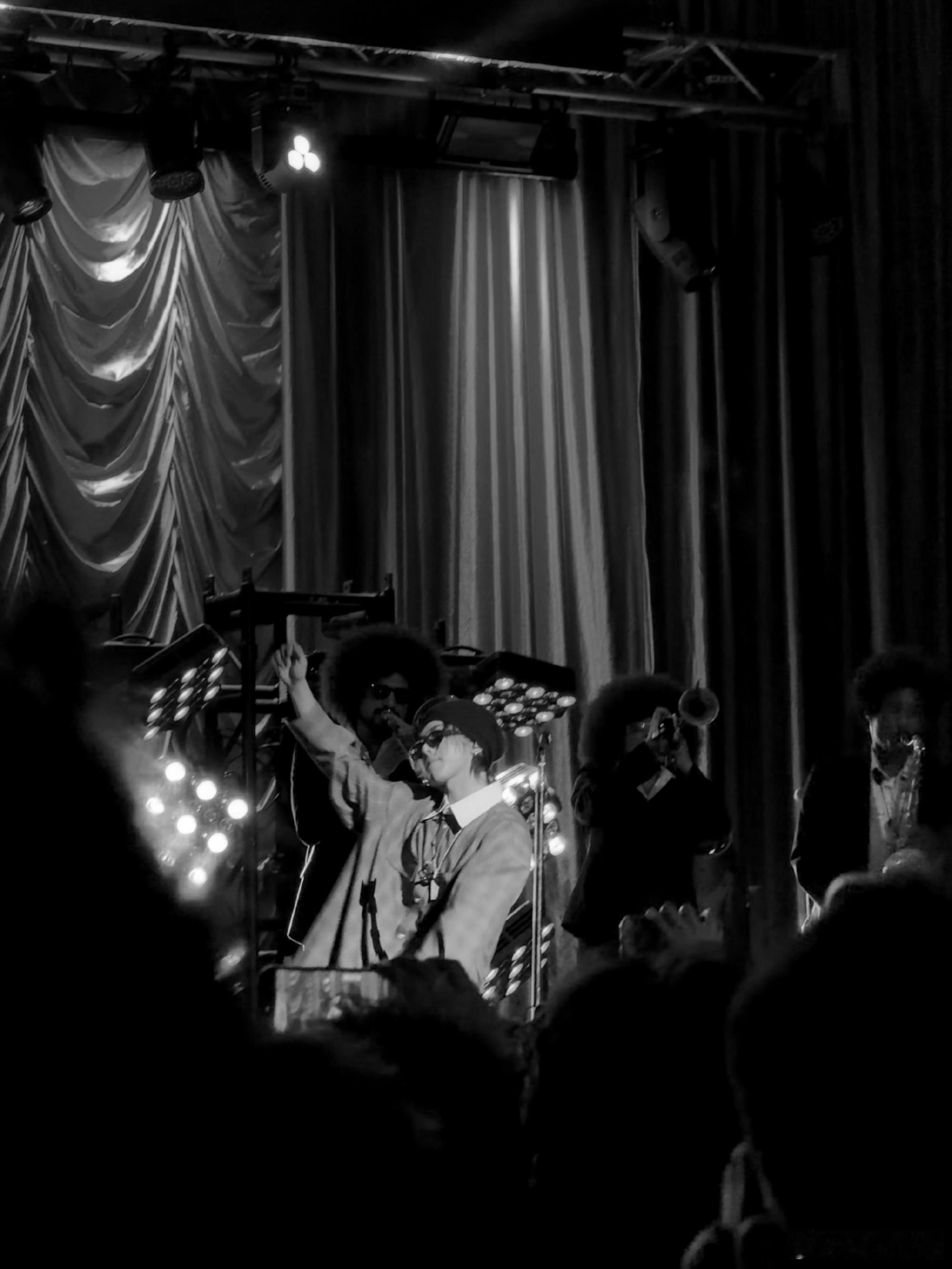 蔡徐坤纽约演唱会合作GQ拍摄独家幕后 蔡徐坤纽约演唱会携手美版GQ，幕后花絮都充