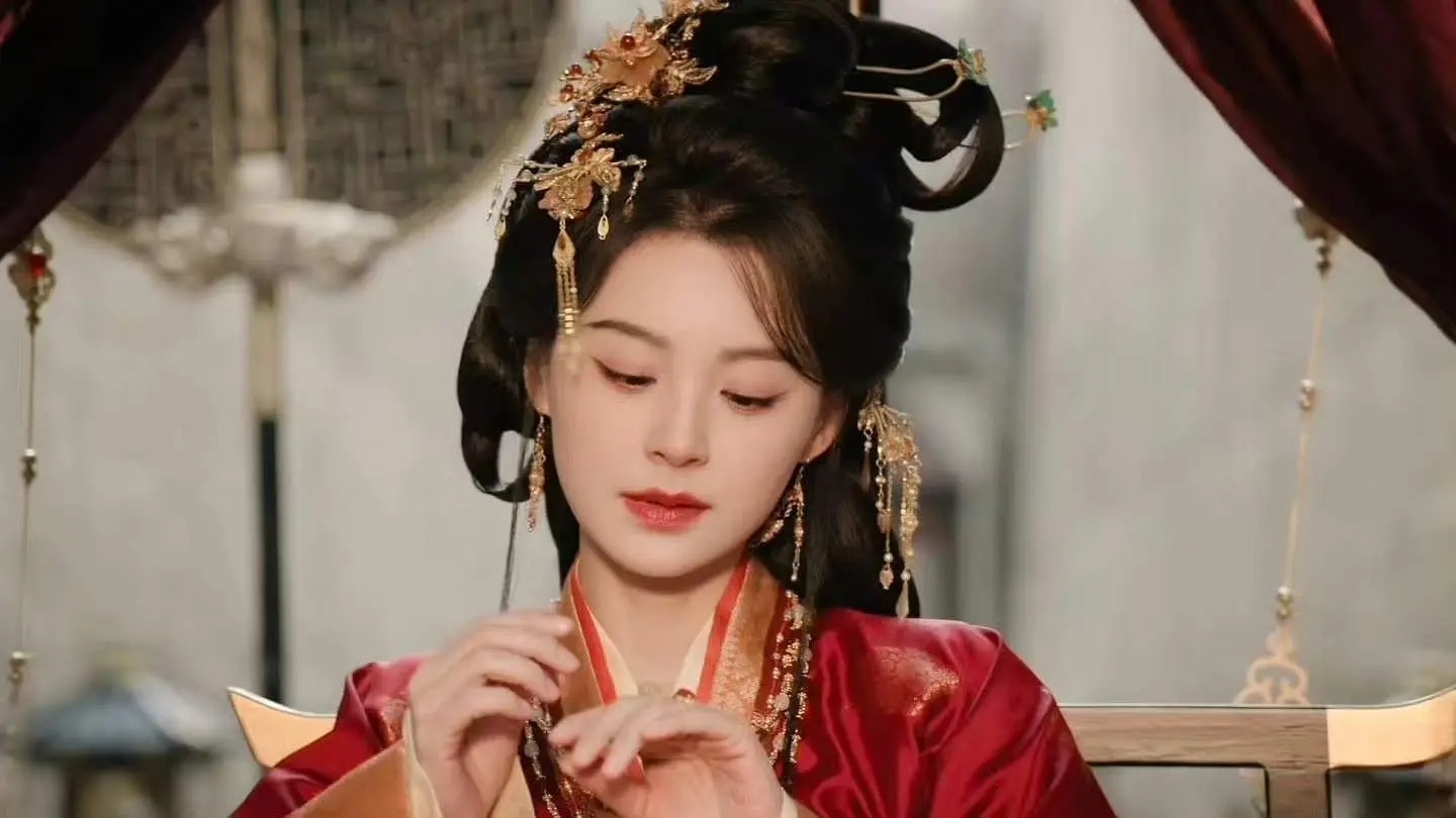 毛林林好美丽啊，她还有机会接个什么古偶女主吗 ​​​