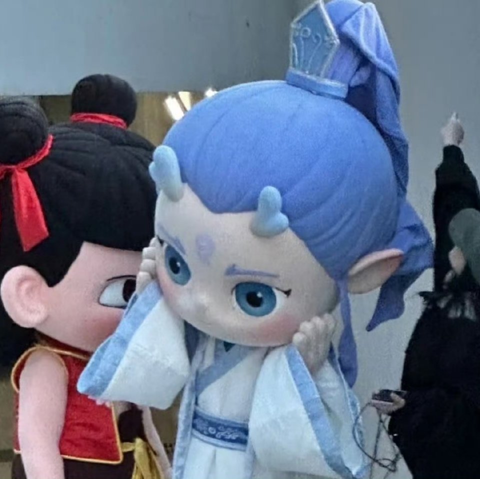 没见过的撩头发小胖妞，完全高马尾少女[哪吒嘟嘴] ​​​