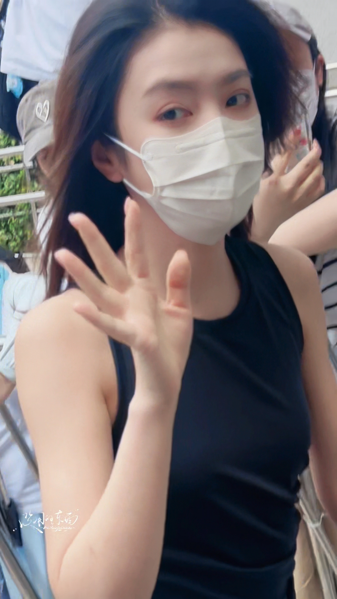 李云霄  ☁️李云霄九斤姑娘 ☁️老公是不是想念我们喊她老公了！！！！！毕竟一个