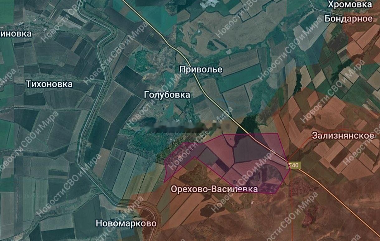 克拉马托尔斯克方向

明科夫卡。俄军向前推进，占据了该村庄东南部的阵地，还在奥列