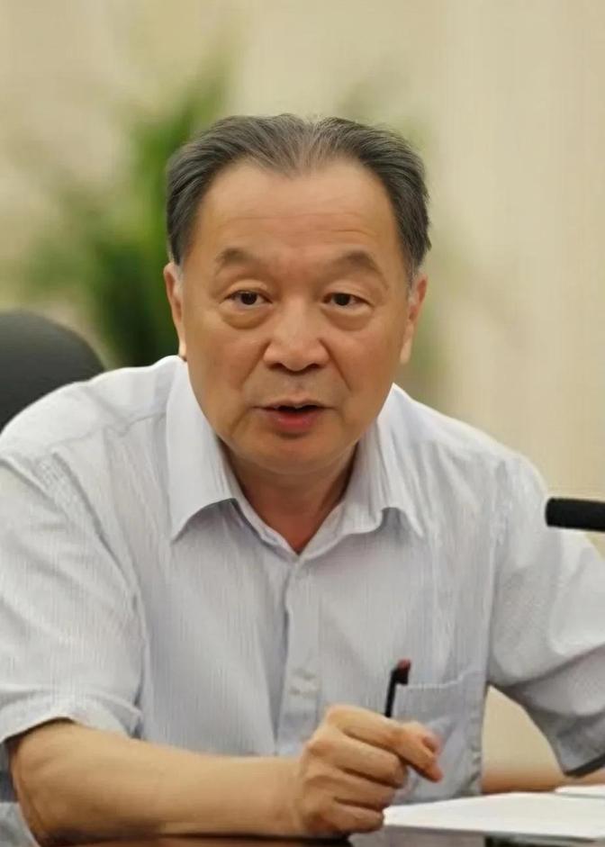 温铁军太敢说了！农民本可富足安稳，偏偏被资本硬生生算计掏空
 
农民原本花30万
