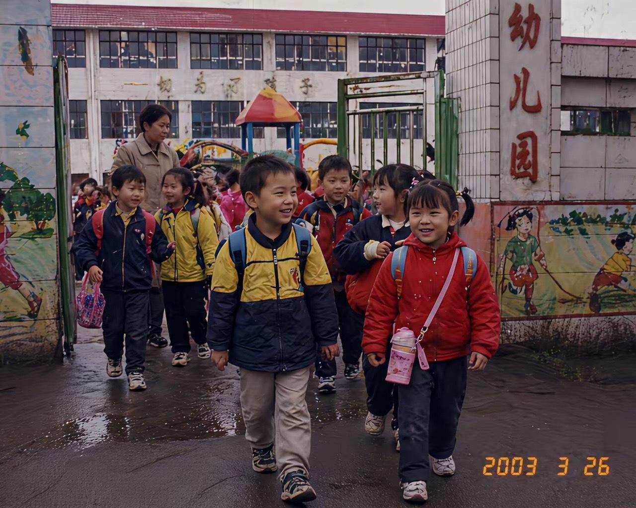 大家能看出哪个是豆包，哪个是ChatGPT 生成出来的吗？