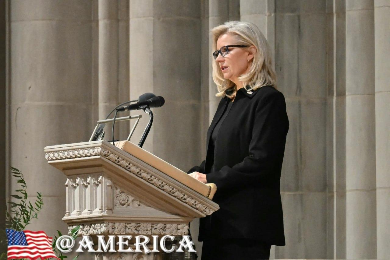 迪克·切尼葬礼现场报道：莉兹·切尼在华盛顿葬礼上缅怀父亲

包括前总统乔治·W·