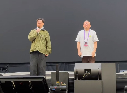 #陈奕迅含泪致歉#听到陈奕迅含泪致歉，是真的心疼他呀，因为声带的关系。他也不敢保