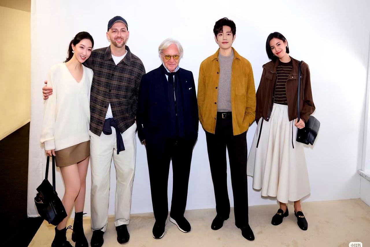 米兰时装周的镜头里，藏着名利场最真实的折叠。
 
刚刚结束的米兰大秀，他前一秒正