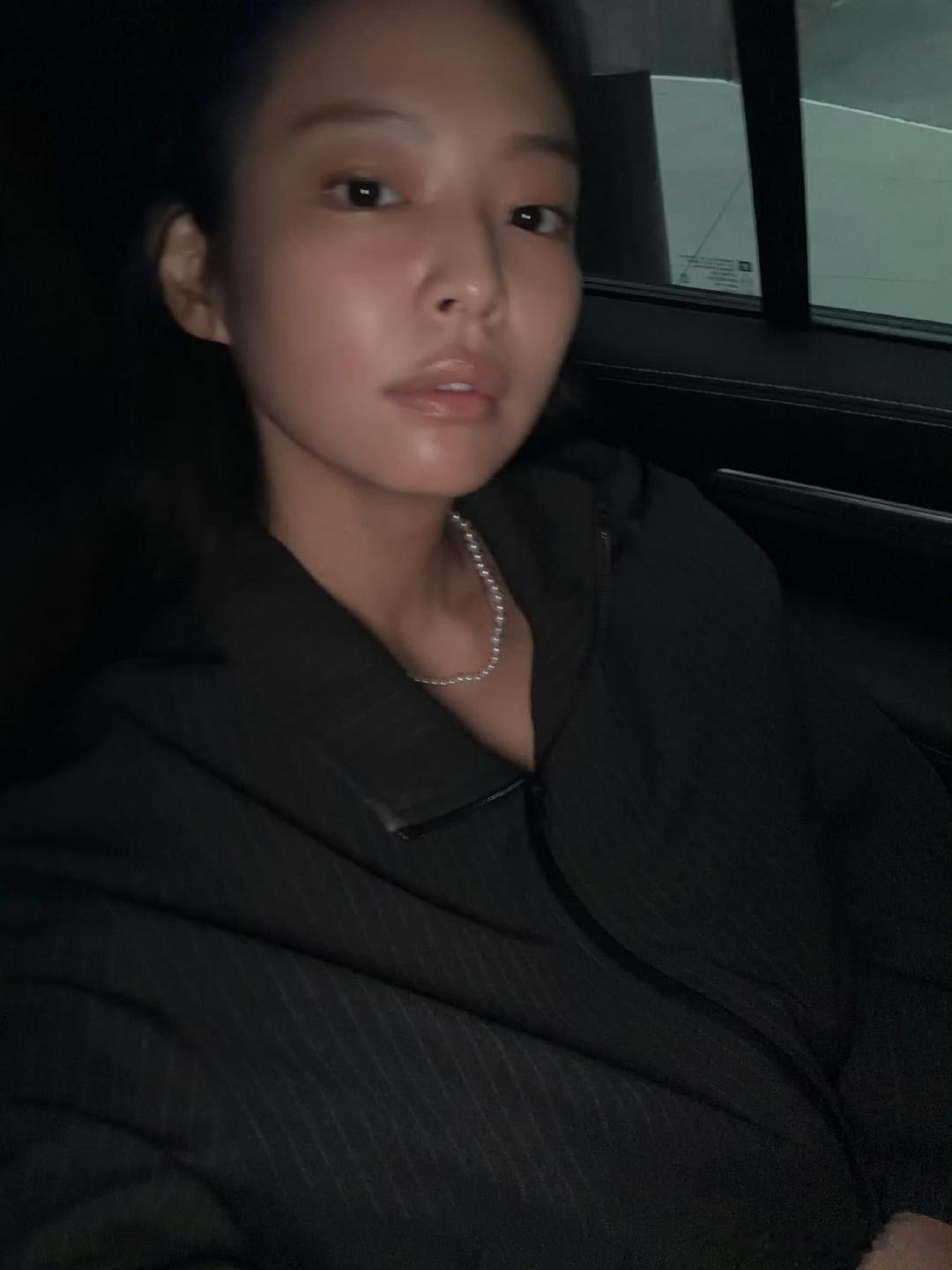 Jennie靠在男友人身上无关爱情，纯纯就是好朋友的托底感，Jennie这种完全