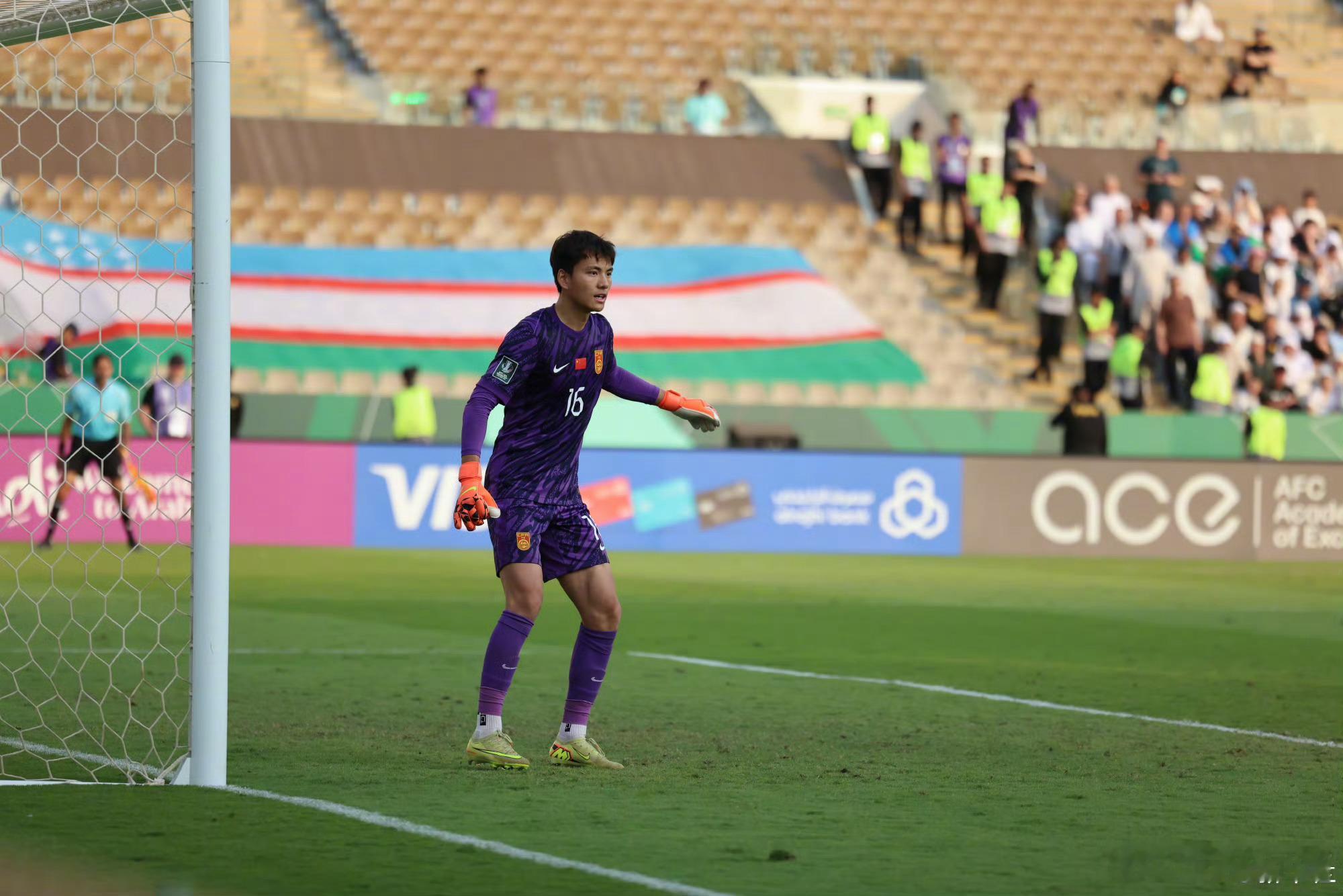 U23国足淘汰乌兹别克斯坦杀进亚洲杯四强，创造历史！这何尝又不是在给国足“上了一