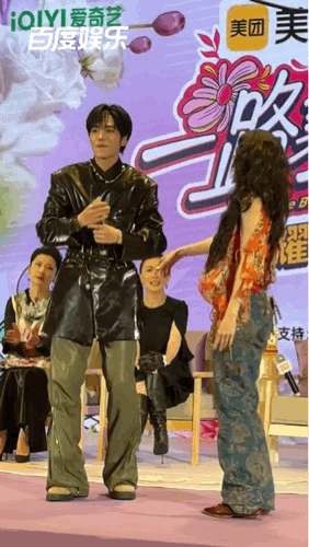 张柏芝邵子恒双人舞谁想出让张柏芝邵子恒跳双人舞的，张柏芝状态好好噢 ​​​