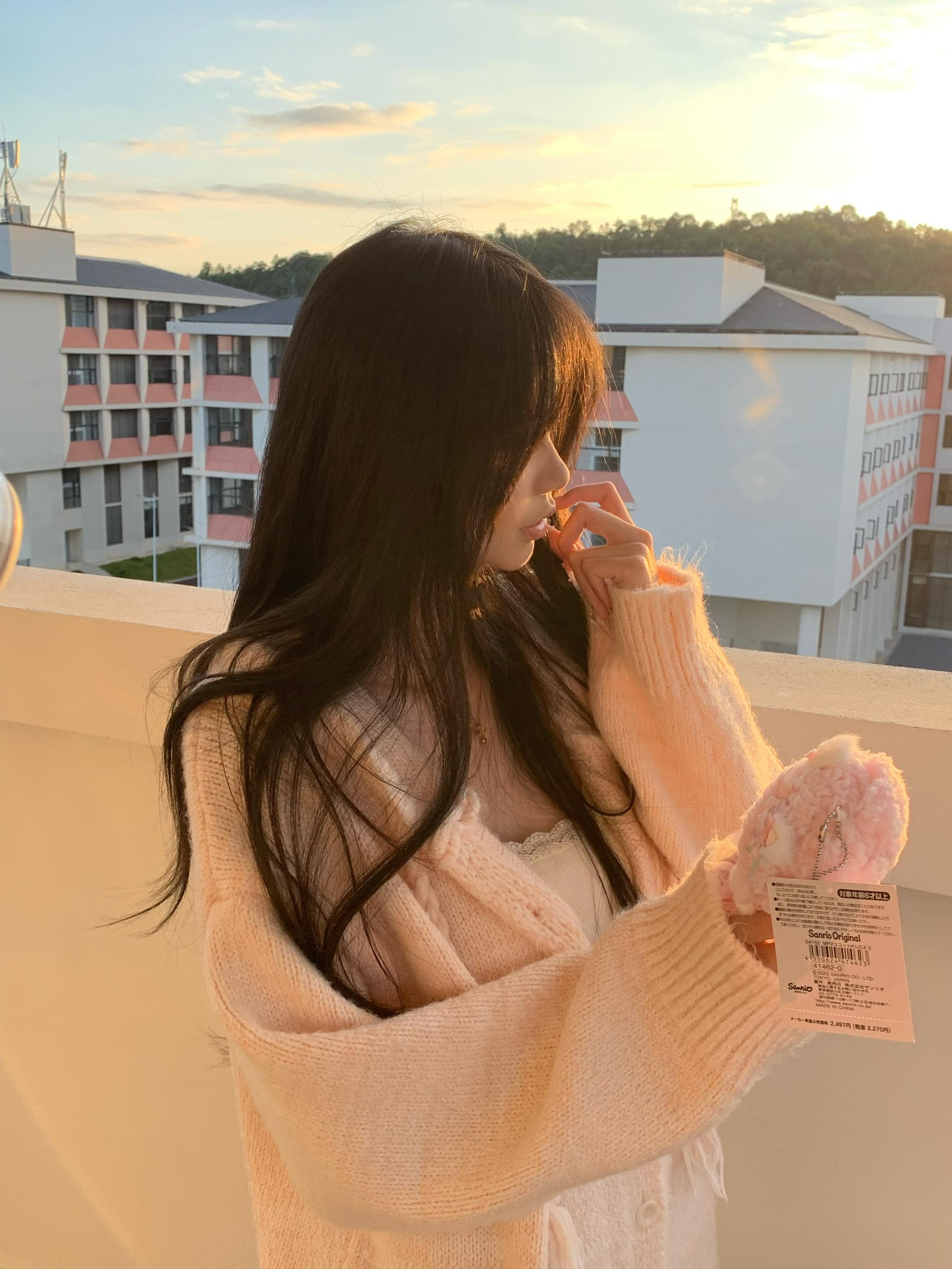 思念是不讲道理的 有时 连你的坏 我竟也怀念