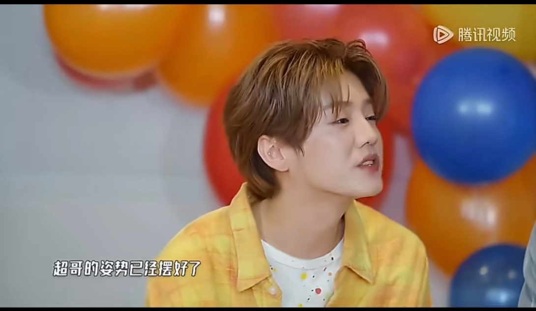 邓超说李小冉陈乔恩是来认领的哈哈哈哈哈五哈选组名场面太有梗了，李小冉陈乔恩气质出