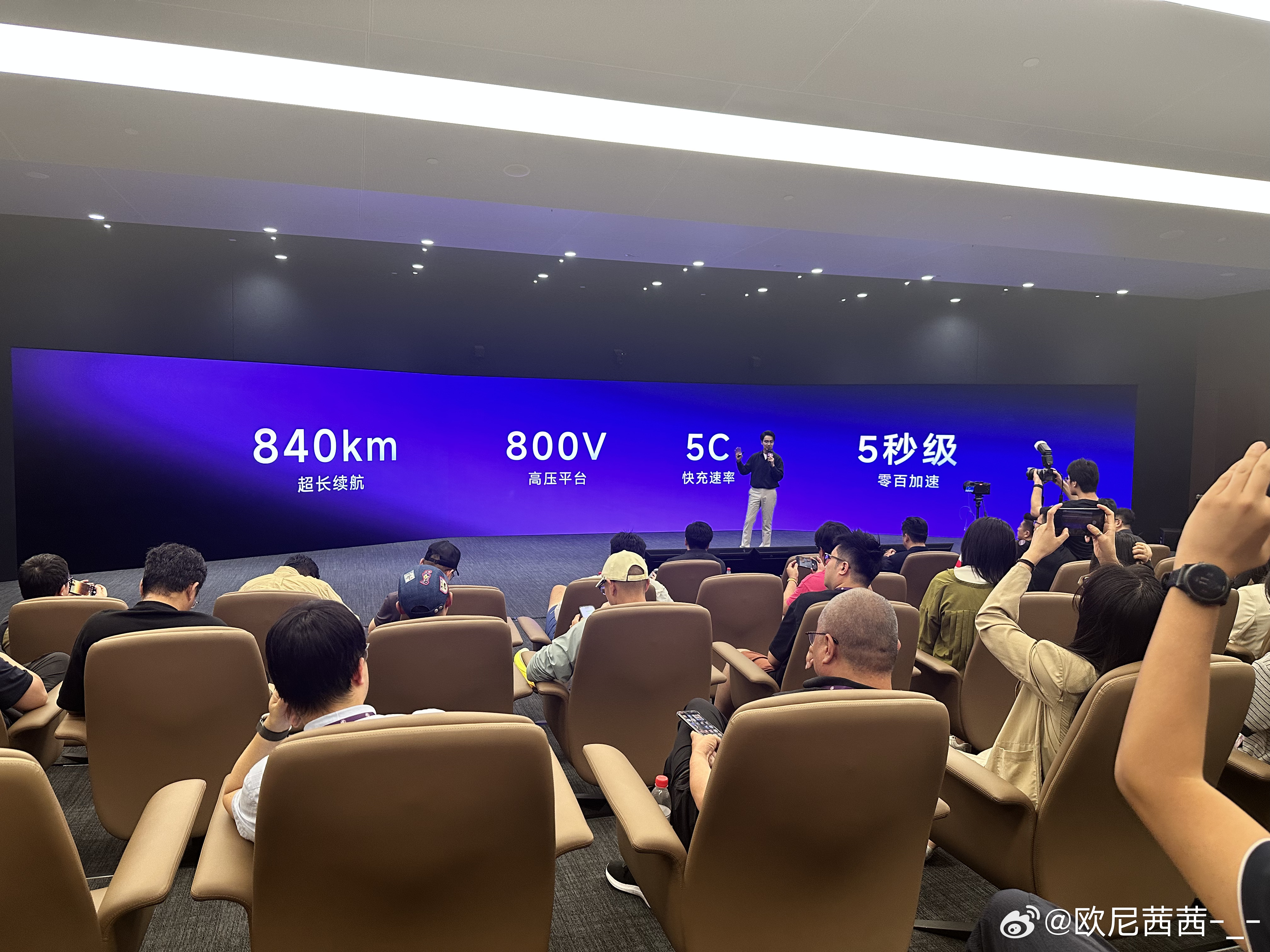 800km纯电干进18万MG07 续航超800kmMG07这次算是头一个把800