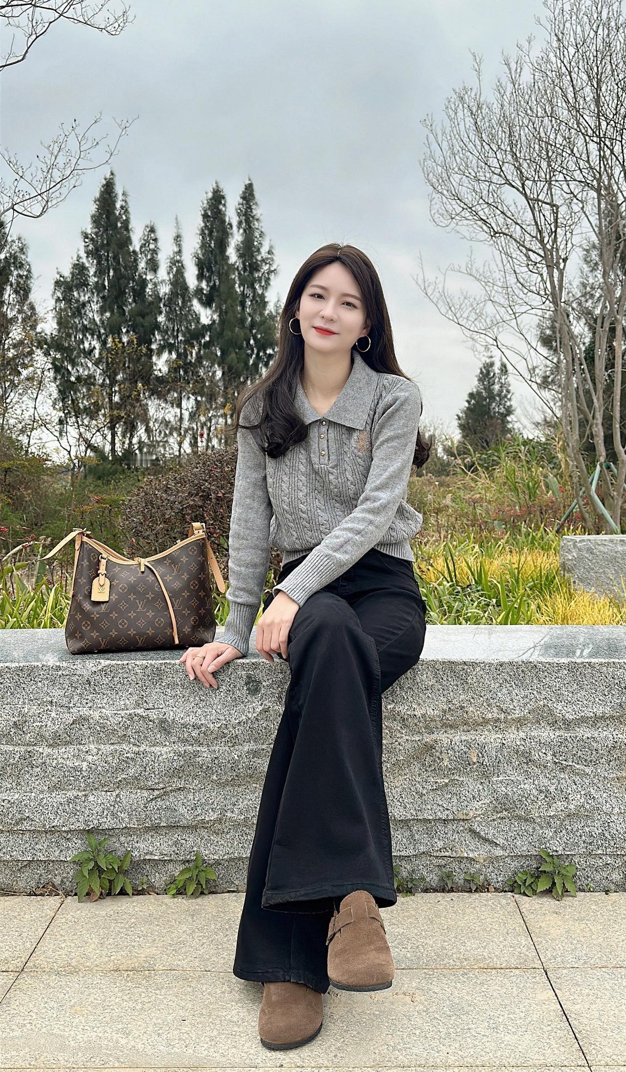 人这一生 究竟能有几个瞬间 心是热的话是真的爱是不必衡量的冬季穿搭 针织衫